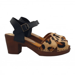 CLOGS ANIMALIER IN LEATHER...