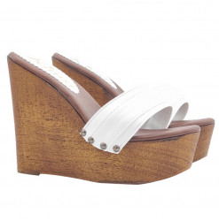 WEDGE WITH DOUBLE WHITE BAND